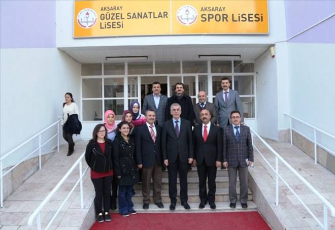 Vali Ataklı Güzel Sanatlar Lisesini ziyaret etti
