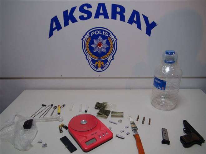 Eski eser ve uyuşturucu bulunduran 4 kişi yakalandı