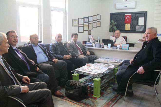 Cemiyet Başkanı ve Radyoculardan gazetemize ziyaret