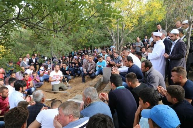 Aksaray Şehidini Dualarla Uğurladı