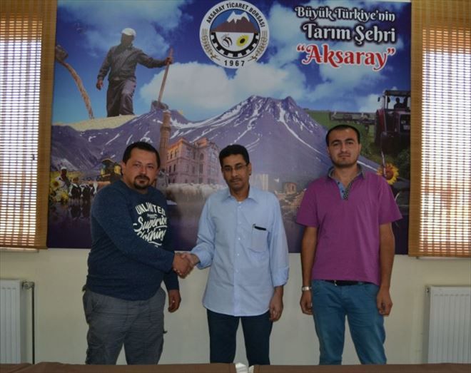 Ömer Bora Üretimini Gerçekleştirdiği Yoncayı Dünyaya İthal Ediyor.