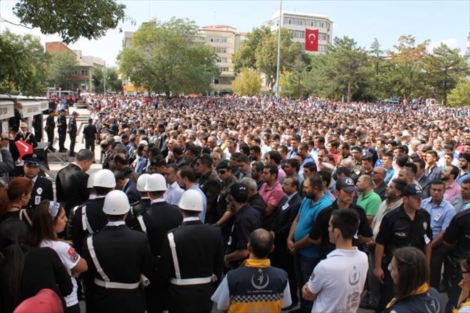 Aksaray Şehidini gözyaşları arasında toprağa verdi