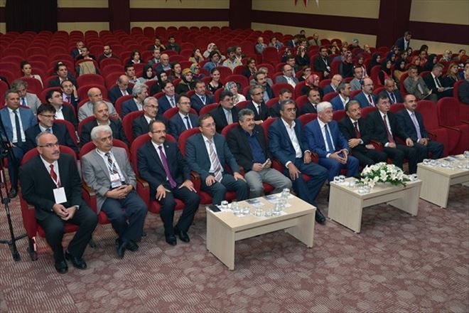Karamanoğulları Sempozyumu´nda Aksaray Anlatıldı