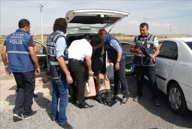 Polisten Kaçan Kamyonette 88 Bin Paket Kaçak Sigara Çıktı