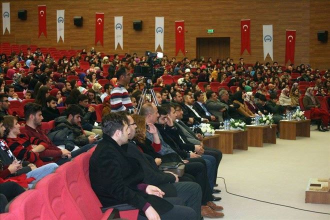 Bende Varım Tiyatro Oyunu ayakta alkışlandı