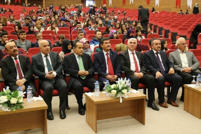 Okuma Grubu ASÜ´ de Mehmet Akif´i Anlattı 