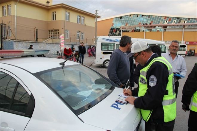 Aksaray Emniyet´inden Okul Önlerine ve Servislere sıkı denetim 