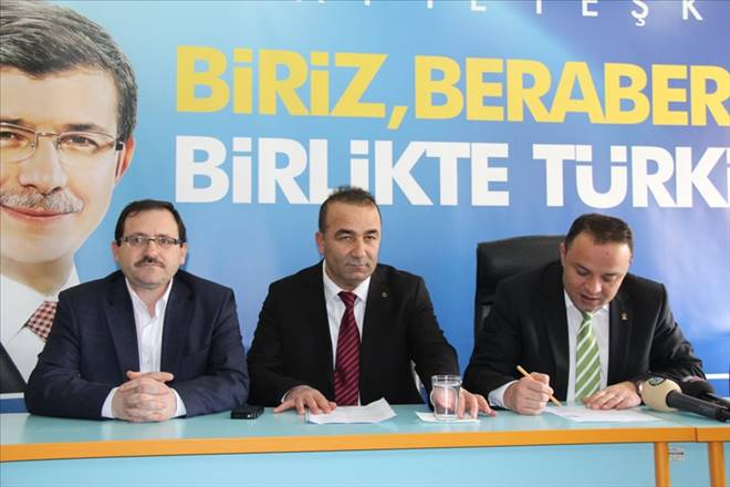 Hüseyin Hüyük AK Parti binasında Milletvekilliği Aday Adaylığını açıkladı