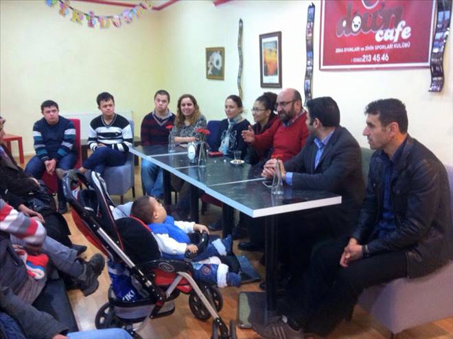 Engelliler Down Cafede buluştu