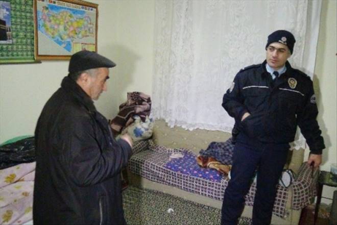 Sobadan Zehirlenen Yatalak Anne Ve Kızını Komşusu Kurtardı