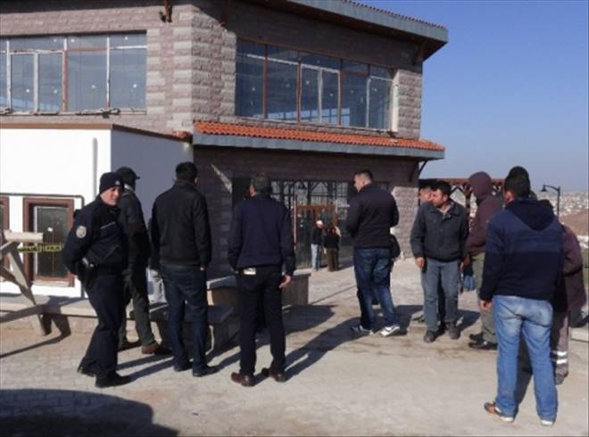 Bekçi Tuvalette Ölü Bulundu