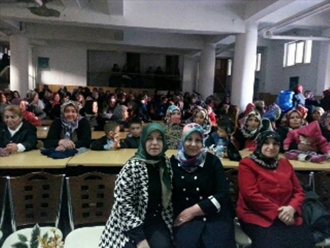 Ayşe Atar Sarıyahşi`de bayanlarla bir araya geldi