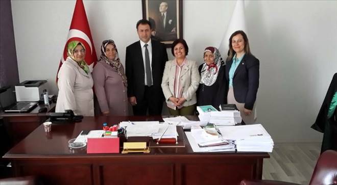  MHP Kadın Kollarından Baroya Ziyaret
