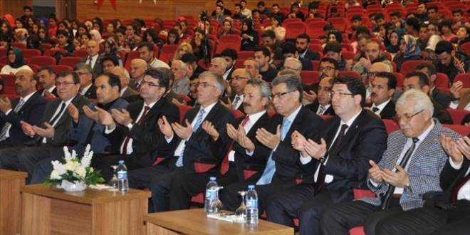 Üstad Necip Fazıl Aksaray`da Anıldı