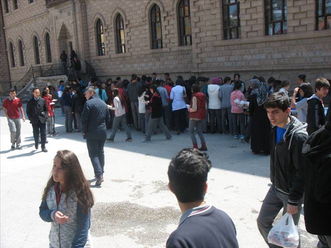 Aksaray Anadolu Lisesinden Kutlu Doğuma Özel Kermes