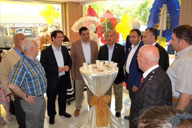 Katre Giyim Mağazası Dualarla Hizmete Açıldı