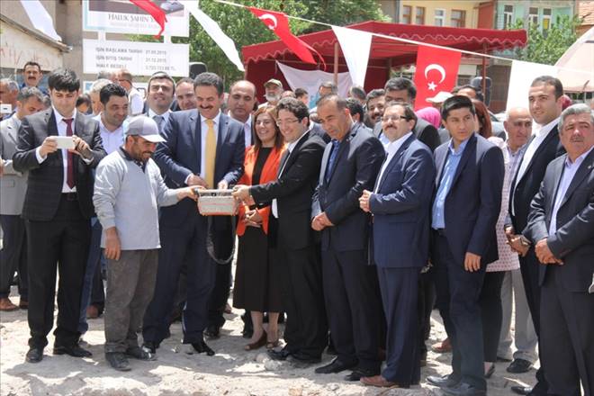 Bir günde iki temel 