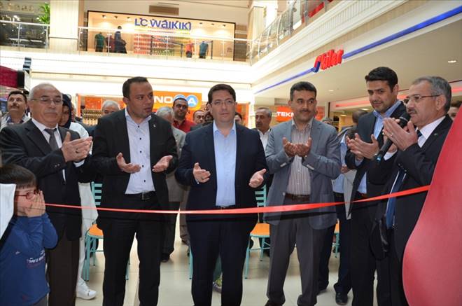 Lale öğrencileri resim sergisi açtı