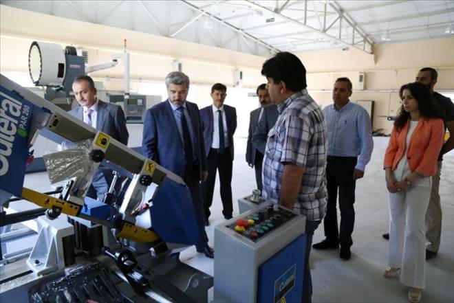 Rektör Şahin?in okul ziyaretleri sürüyor