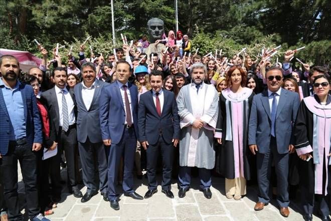 Güzelyurt´ta Mezuniyet Sevinci 