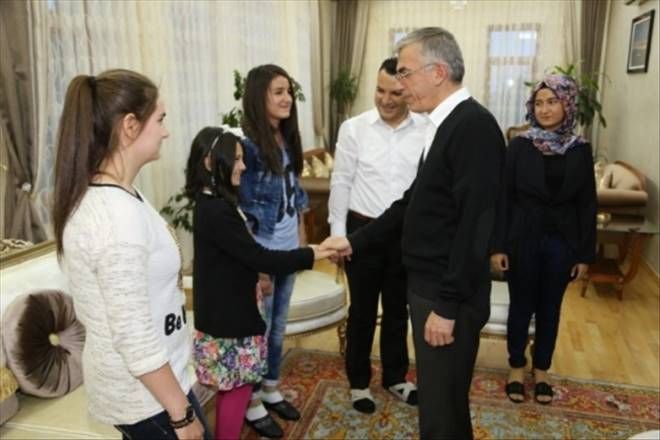 Aksaray´da İlk İftar Çocuklarla
