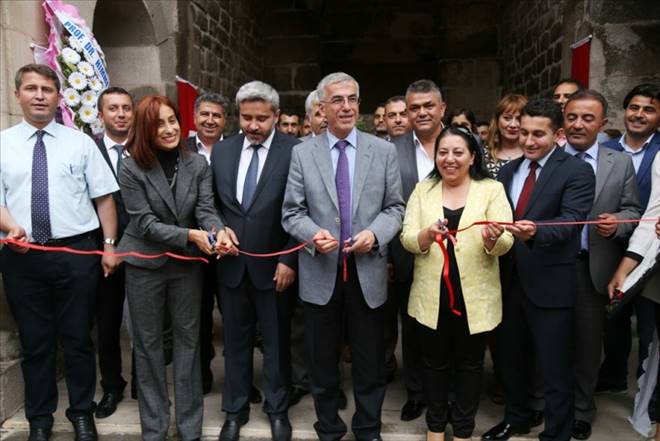 Güzelyurt MYO mezuniyet sergisi açıldı 
