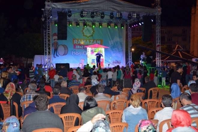 Ramazan Sokağında Kukla Gösterisi Çocukları Eğlendirdi