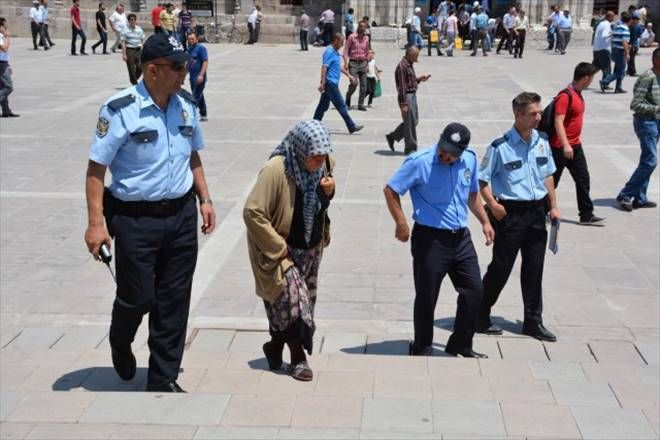 Belediye ve Emniyet Dilencilere Göz Açtırmıyor