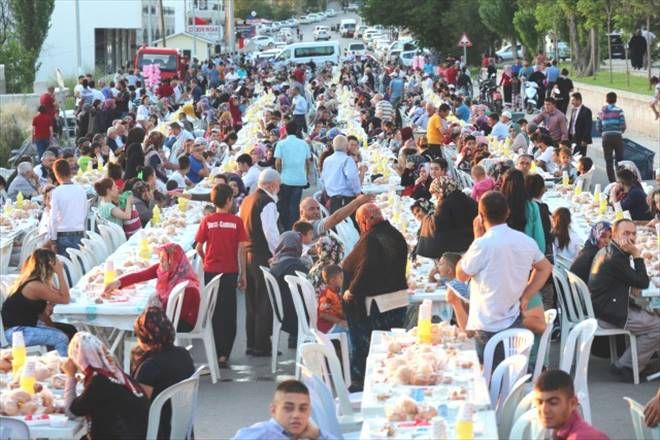Somuncu Baba´da iftar heyecanını binler yaşadı
