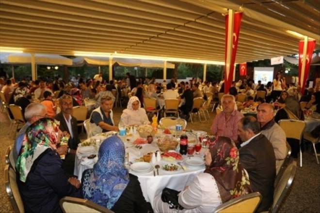 Şehit Aileleri Gaziler Ve Koruyucu Ailelerle İftar