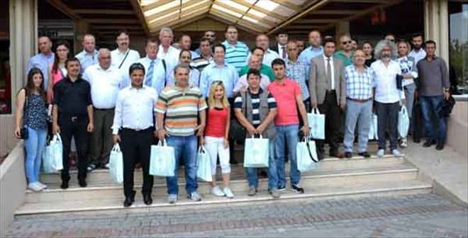 Yazgı Gazeteciler ile kahvaltı yaptı