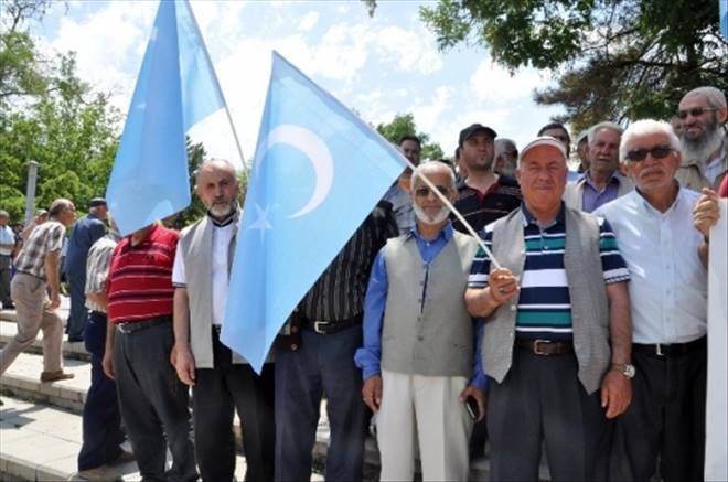 Doğu Türkistan´da Müslümanlara Yapılan Saldırılar Protesto Edildi