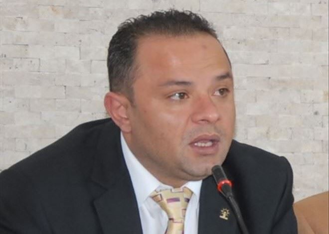 Biz Ak Dava´mız ile Milletimizin hizmetkârı olmaya devam edeceğiz