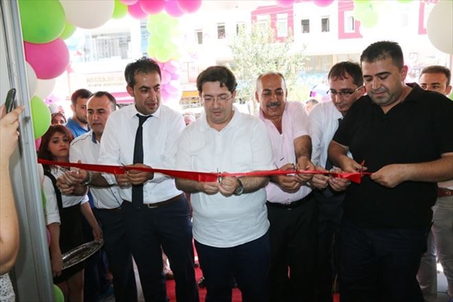 Anne Bebek Mağazasının Açılış Kurdelesini Başkan Yazgı Kesti