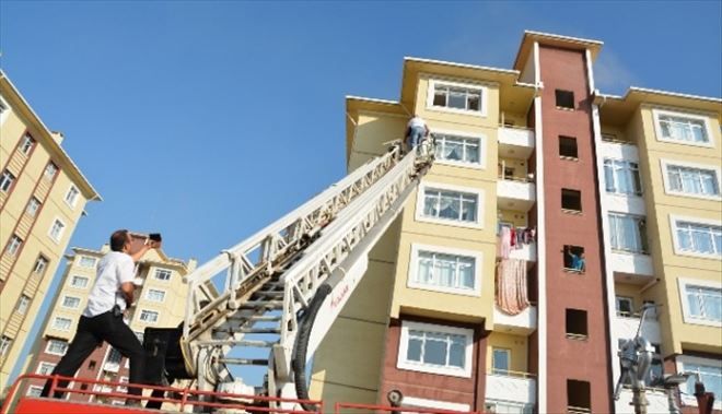 Sekiz Katlı Binada Yangın Paniği