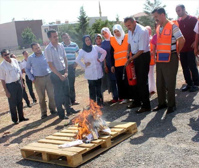 Hastane çalışanlarına Yangına müdahale ve arama kurtarma eğitimiverildi