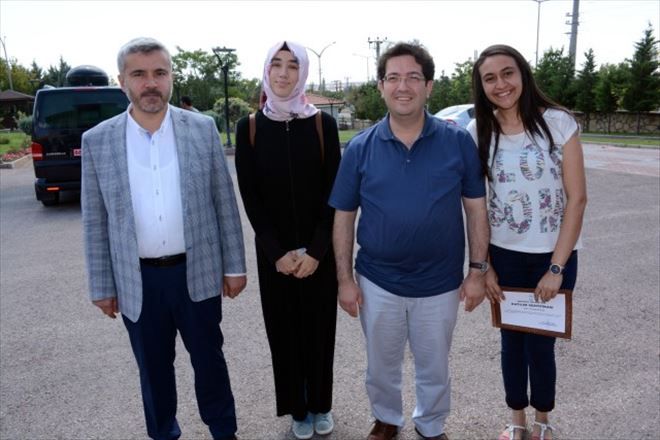 Yaz Okulu´nu Tamamlayan Öğrencilere Sertifika