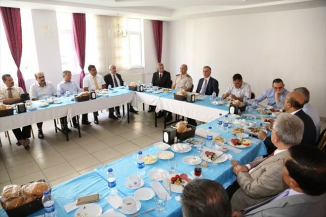 Vali Ataklı; Biz toplumumuzun hizmetkarıyız