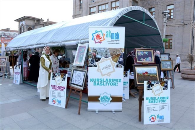 AKMEK Ürünleri Hükümet meydanında görücüye çıktı