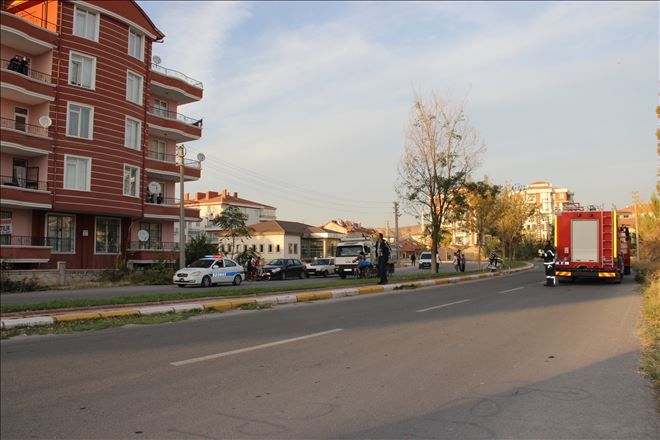Çatı katındaki yangın paniğe neden oldu