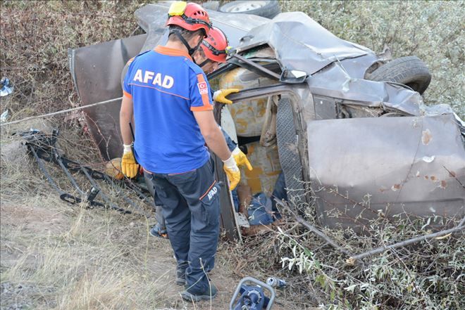 Otomobil şarampole takla attı: 1 ölü 1 yaralı