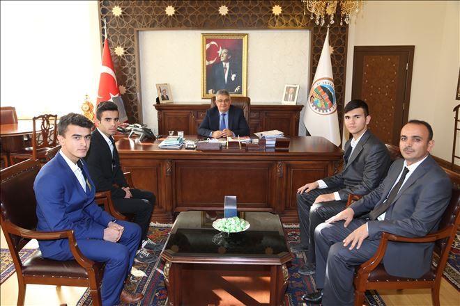 Öğrenci Meclisinden Vali Aykut Pekmez´e ziyaret