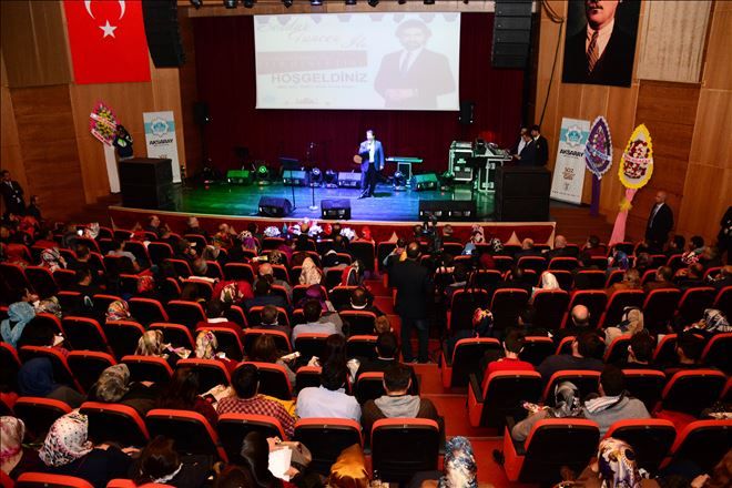 Serdar Tuncer´le Şiir Dilletisi  Büyük İlgi Gördü