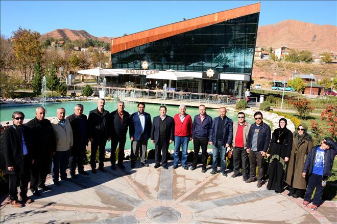 Başkan Yazgı, Dev Projelerini Belediye Meclis Üyelerine Tanıttı