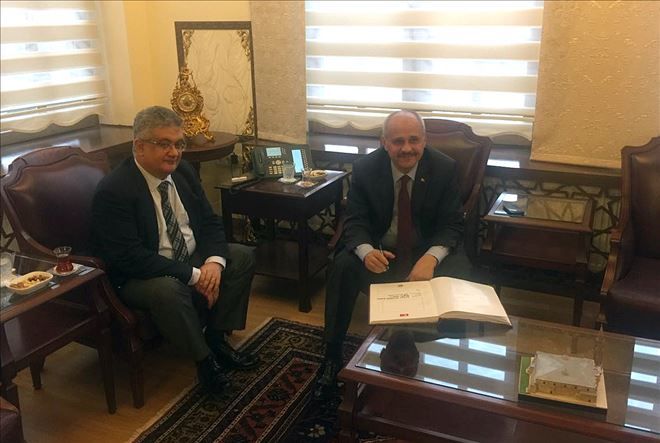 Niğde Valisi Ertan Peynircioğlu´ndan Vali Pekmez´e ziyaret
