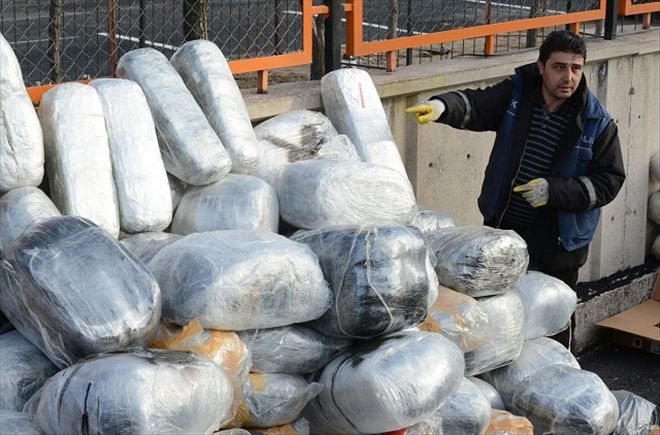 Kargo Tır´ında Bin 50 Kilo Esrar Çıktı