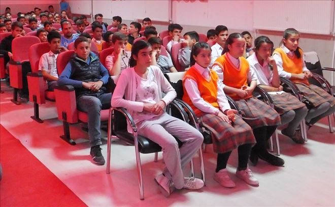Sultanhanı´nda ´´Ayağa Kalkın ve Haykırın´´ İsimli Seminer Düzenlendi