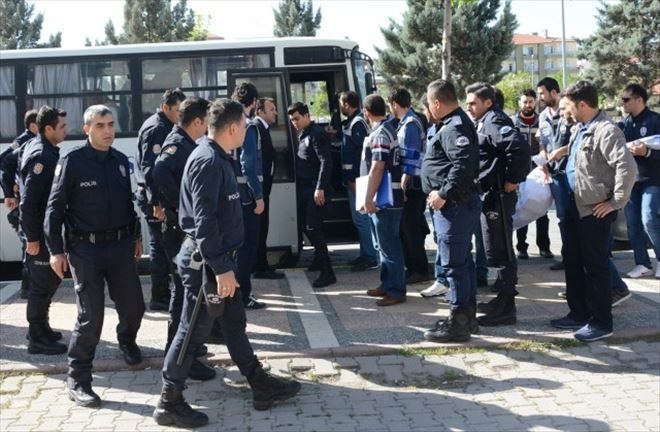 Gözaltına Alınan Şüphelilerden 18 Kişi Daha Adliyeye Sevk Edildi