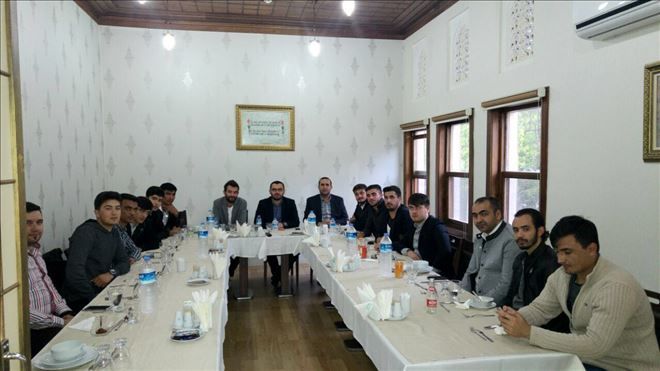 Ak Gençlik; Misafir Öğrenciler ´de Bizim Kardeşimizdir