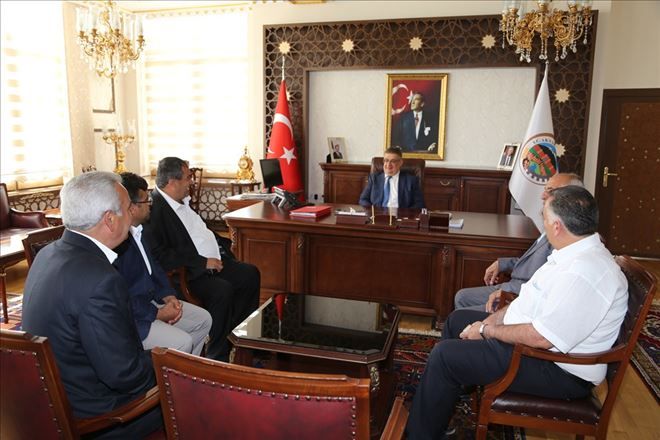 Vali Aykut Pekmez´e Oda ve Birlik başkanları hayırlı olsun ziyaretinde bulundular.